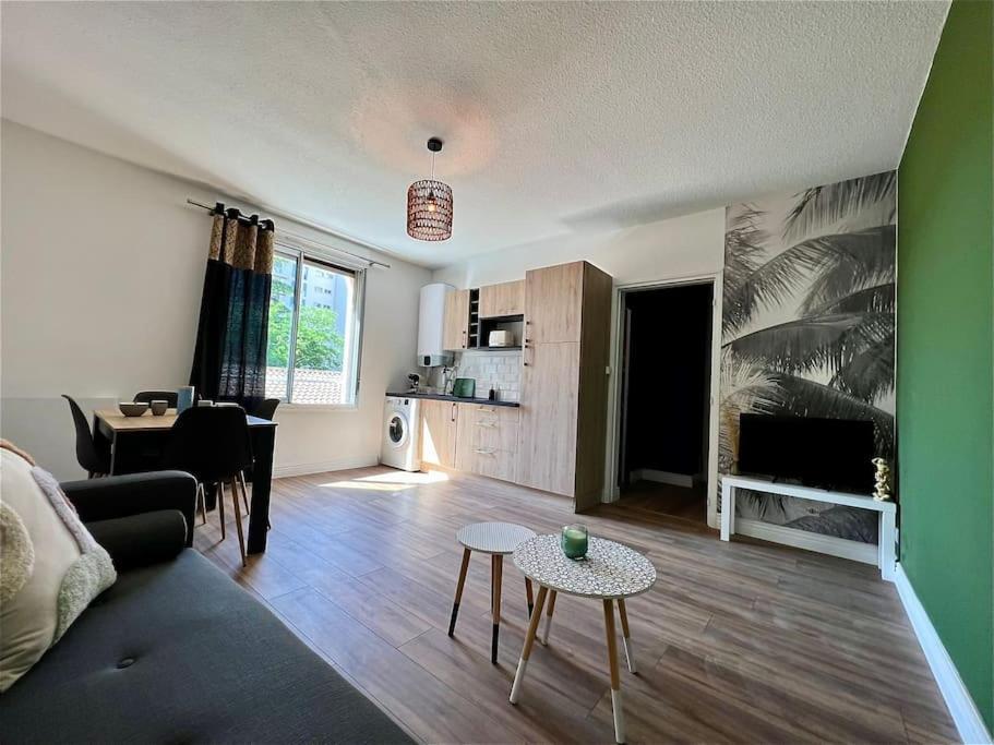 MontélimarL Europeアパートメント エクステリア 写真